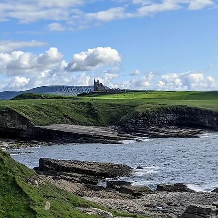 Secluded Private Hot-tub, Sauna & Fire-pit *