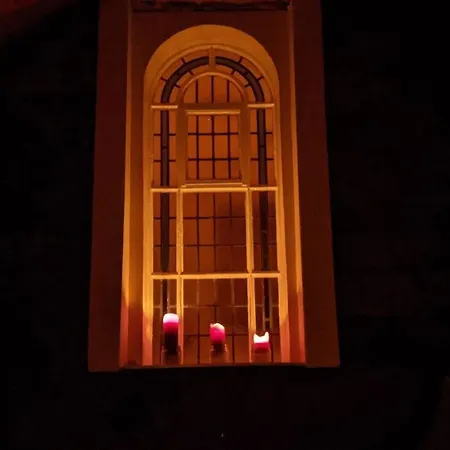 Secluded Private Hot-tub, Sauna&fire-pit *