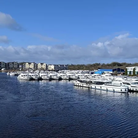 Secluded Private Hot-tub, Sauna&fire-pit