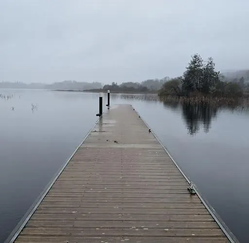 Secluded Private Hot-tub, Sauna & Fire-pit Holiday home