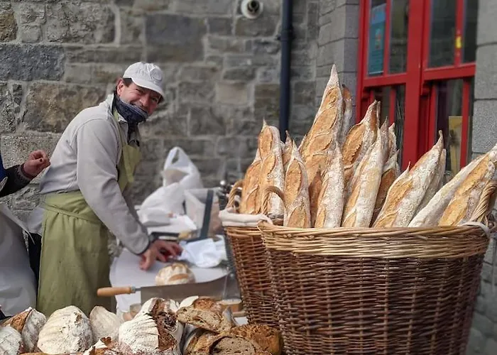 Secluded Private Hot-tub, Sauna & Fire-pit Holiday home *