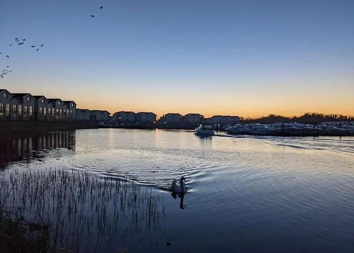 Secluded Private Hot-tub, Sauna & Fire-pit Holiday home Carrick-on-Shannon