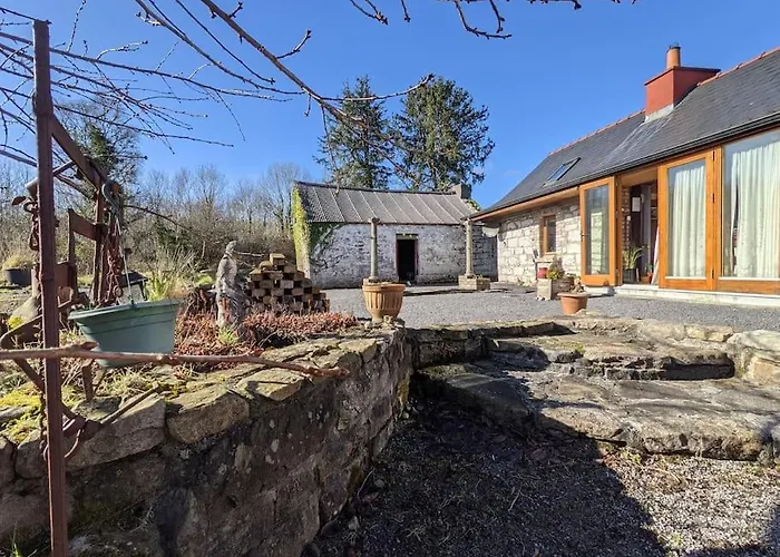Feriehus Secluded Private Hot-tub, Sauna & Fire-pit