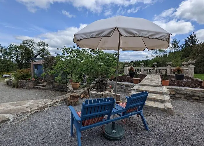 Secluded Private Hot-tub, Sauna & Fire-pit *