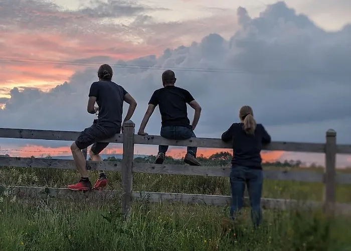 Secluded Private Hot-tub, Sauna & Fire-pit Carrick on Shannon